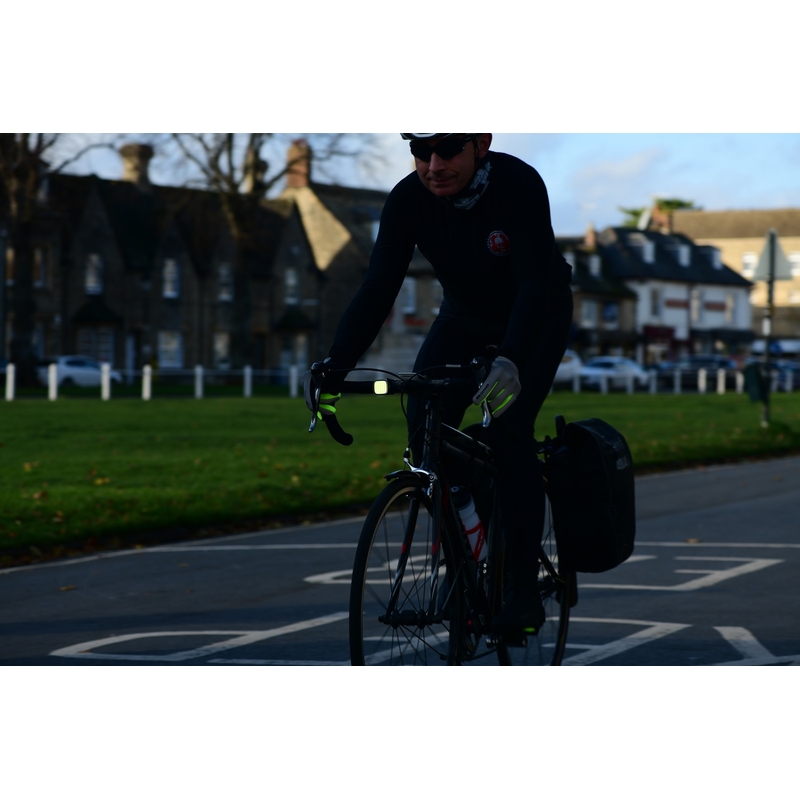 Predné svetlo na bicykel Oxford Ultratorch Cube